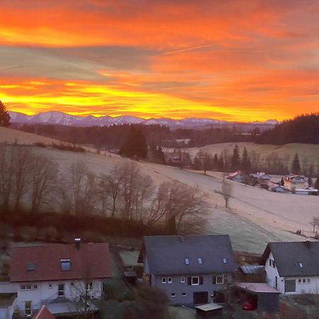Ferienwohnung Bergblick Wangen Im Allgaeu Mit Garten, 2022 Komplett Renoviert ภายนอก รูปภาพ